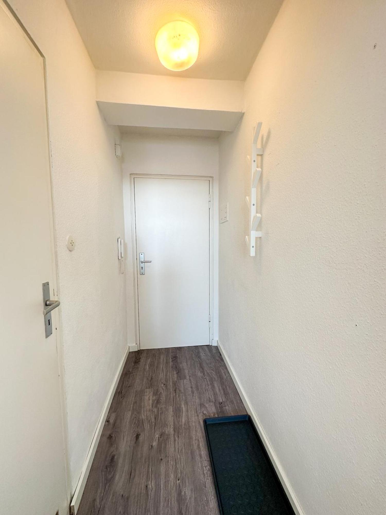Apartment Fuer 3 Gaeste Mit Kostenlosen Parkplaetzen Und Lift Hannover