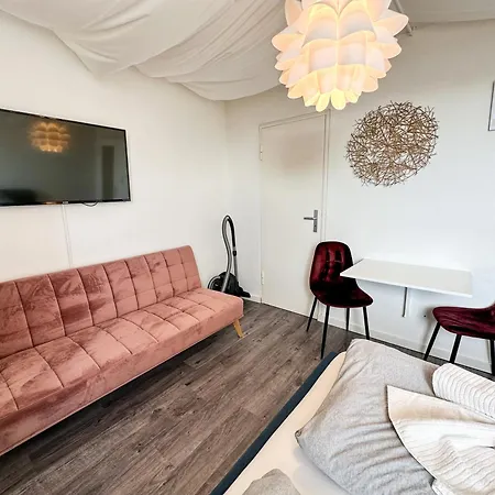 Apartment Fuer 3 Gaeste Mit Kostenlosen Parkplaetzen Und Lift Hannover Exterior photo